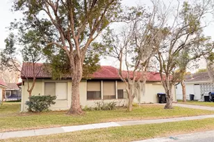 10319 Matchlock Dr, Orlando, FL 32821 - Photo 2