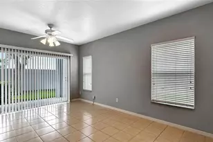 10624 Savannah Wood Dr, Orlando, FL 32832 - Photo 4