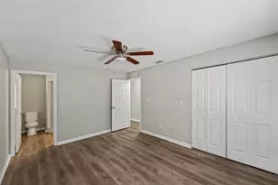 919 18th St S, Saint Petersburg, FL 33712 - Photo 8