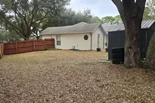 204 Lace Bark Ct, Minneola, FL 34715 - Photo 8