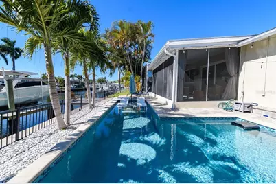 1472 47th Avenue NE, Saint Petersburg, FL 33703 - Photo 6