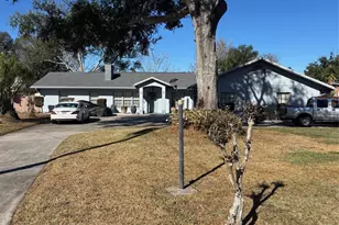 5720 Padgett Cir, Orlando, FL 32839 - Photo 2