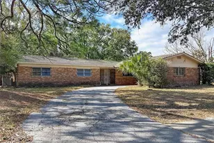 3700 Dana Shores Dr, Tampa, FL 33634 - Photo 2