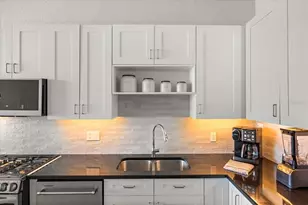 150 E Robinson St, Orlando, FL 32801 - Photo 8