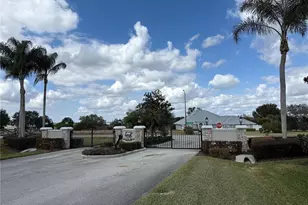 186 S Bear Pointe Dr, Lake Placid, FL 33852 - Photo 2