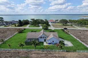 186 S Bear Pointe Dr, Lake Placid, FL 33852 - Photo 1