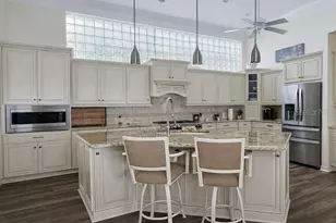 618 Crossfield Cir, Venice, FL 34293 - Photo 2