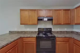 315 NE 25th Terrace, Cape Coral, FL 33909 - Photo 10