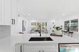 2470 Del Rio Way, Dunedin, FL 34698 - Photo 12