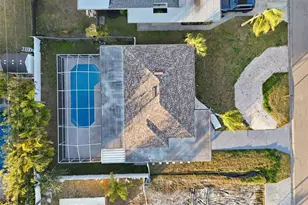 2470 Del Rio Way, Dunedin, FL 34698 - Photo 4