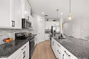 2274 Tudor Rose Dr, Sanford, FL 32773 - Photo 4