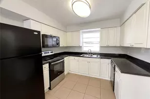 8318 Chenille Dr, Orlando, FL 32818 - Photo 2