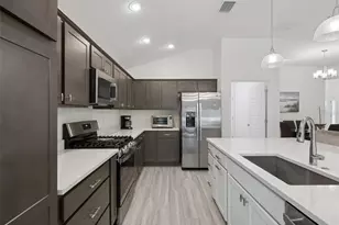 7492 Far Hills Loop, The Villages, FL 34762 - Photo 24