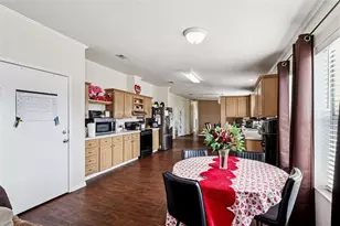 9115 Mercury Dr, Saint Cloud, FL 34773 - Photo 12