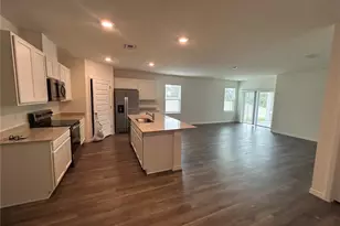 3377 Wakefield Dr, Haines City, FL 33844 - Photo 2