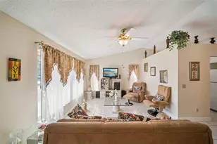 1163 Chambord Ct, Orlando, FL 32825 - Photo 4