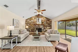 2213 Woodlawn Cir, Melbourne, FL 32934 - Photo 14