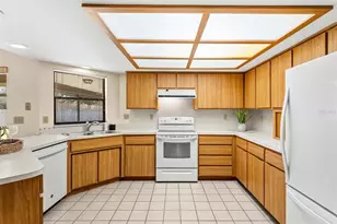 2213 Woodlawn Cir, Melbourne, FL 32934 - Photo 20