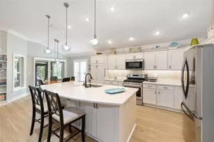 2140 Biller Cir, The Villages, FL 32163 - Photo 10