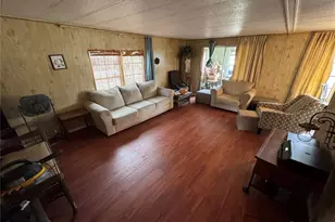 4639 Coral St, Zephyrhills, FL 33542 - Photo 4