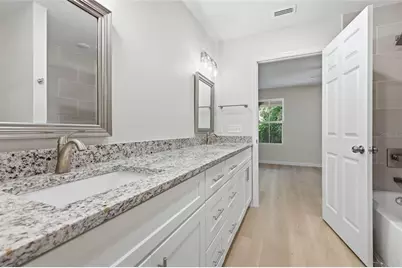 2449 SE 10th Avenue, Gainesville, FL 32641 - Photo 18