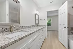 2449 SE 10th Ave, Gainesville, FL 32641 - Photo 18
