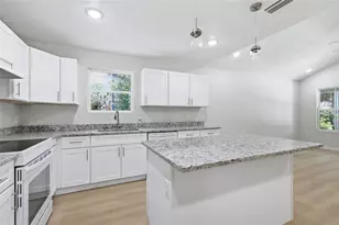 2449 SE 10th Ave, Gainesville, FL 32641 - Photo 6