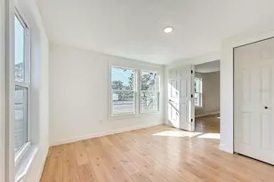 6948 Dartmouth Ave N, Saint Petersburg, FL 33710 - Photo 4