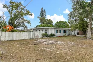 1 S Solandra Dr, Orlando, FL 32807 - Photo 2