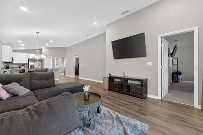 3927 Palazzo Place, Winter Haven, FL 33884 - Photo 8