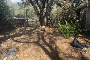 415 Garrett Ridge Ct, Winter Haven, FL 33880 - Photo 2