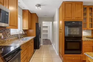 8619 Catbriar Ln, Orlando, FL 32829 - Photo 6