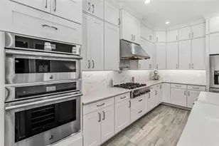 10588 Royal Cypress Way, Orlando, FL 32836 - Photo 8