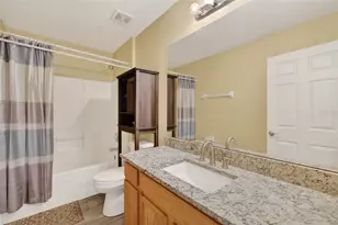 2212 Lake Pointe Cir, Leesburg, FL 34748 - Photo 10