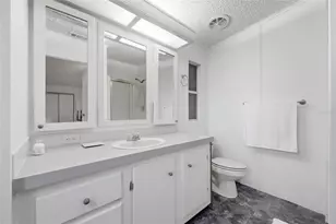 25323 Casa Del Lago Ln, Leesburg, FL 34748 - Photo 10