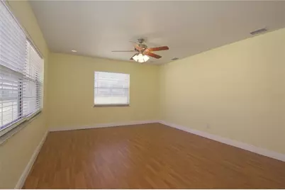 220 Valencia Court, Winter Garden, FL 34787 - Photo 6