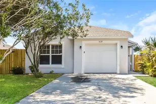 1639 Ridge Pointe Dr, Orlando, FL 32808 - Photo 1