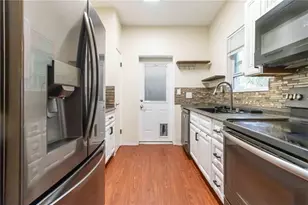 160 Oakwood Dr, Daytona Beach, FL 32117 - Photo 8