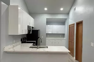 7427 Spring Villas Cir, Orlando, FL 32819 - Photo 2