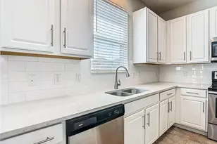 1813 Castleton Dr, Saint Cloud, FL 34771 - Photo 6