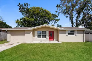 7625 Ilex Dr, Port Richey, FL 34668 - Photo 1