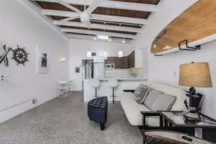 1129 Seaside Dr, Sarasota, FL 34242 - Photo 10