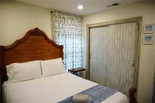 2504 Avenue B, Bradenton Beach, FL 34217 - Photo 12