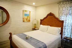 2504 Avenue B, Bradenton Beach, FL 34217 - Photo 14