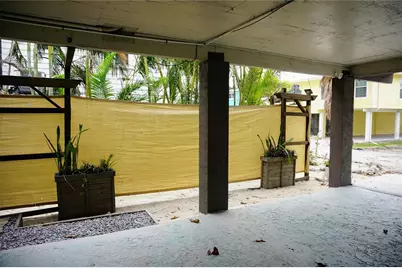 2504 Avenue B, Bradenton Beach, FL 34217 - Photo 44