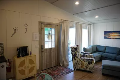 2504 Avenue B, Bradenton Beach, FL 34217 - Photo 8