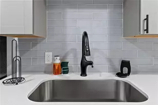 412 E Harwood St, Orlando, FL 32803 - Photo 20