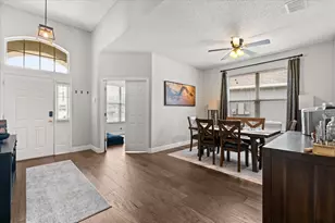 2554 Cypress Trace Cir, Orlando, FL 32825 - Photo 2