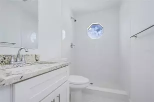 3540 65th Ave Cir E, Sarasota, FL 34243 - Photo 24