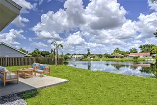 3540 65th Ave Cir E, Sarasota, FL 34243 - Photo 28